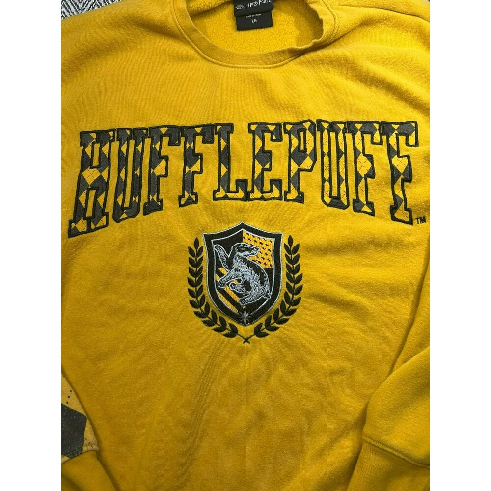 Harry Potter Hufflepuff Crewneck Sweatshirt LG Yellow & Gray Checkered Sleeves - Picture 4 of 5